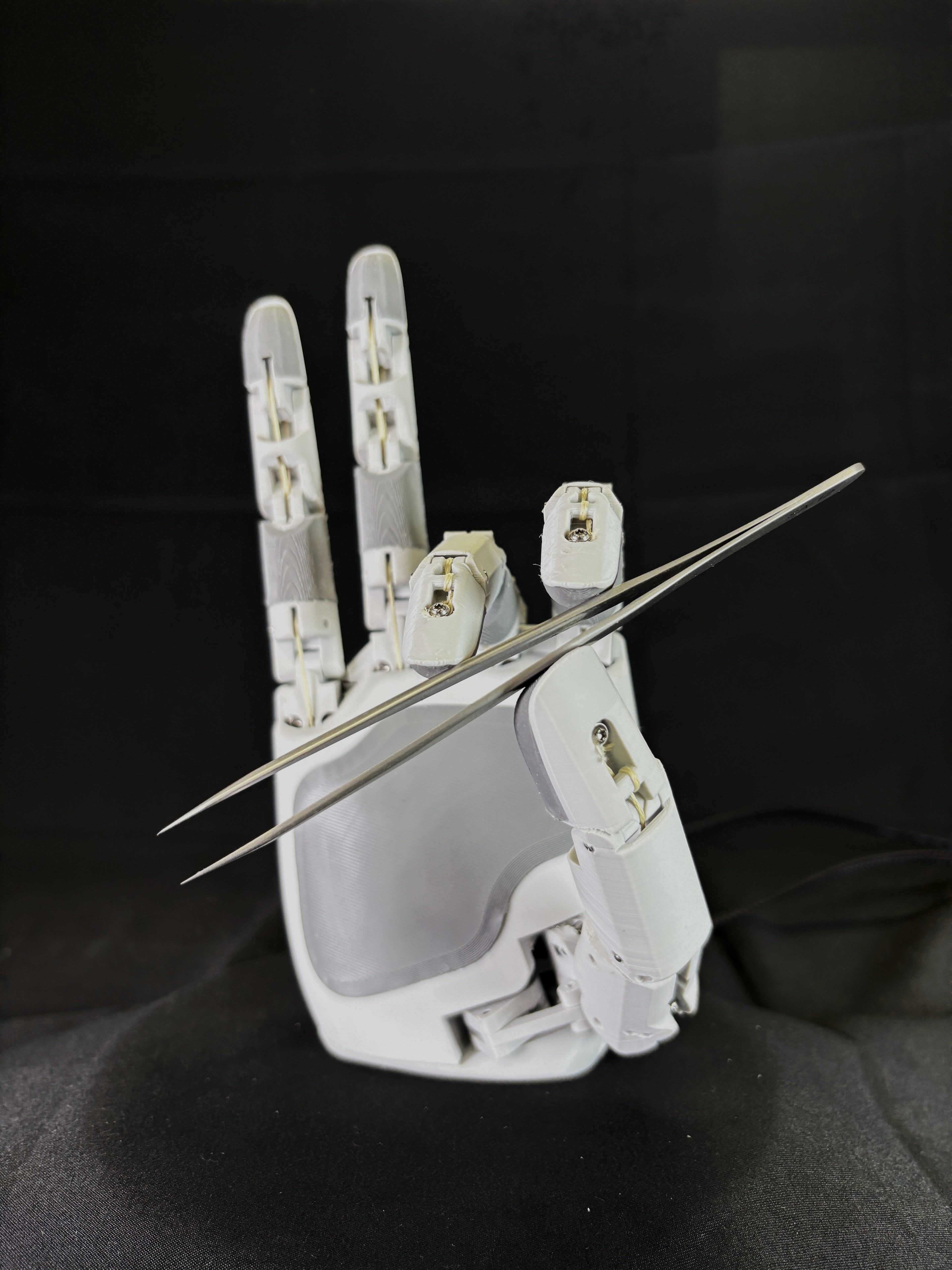 Aero Hand Open - Assembled